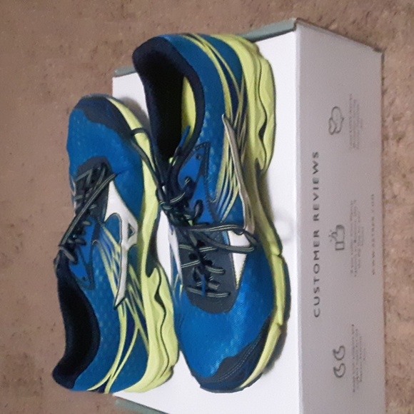 Mizuno Wave Catalyst (low mileage) - Picture 6 of 7